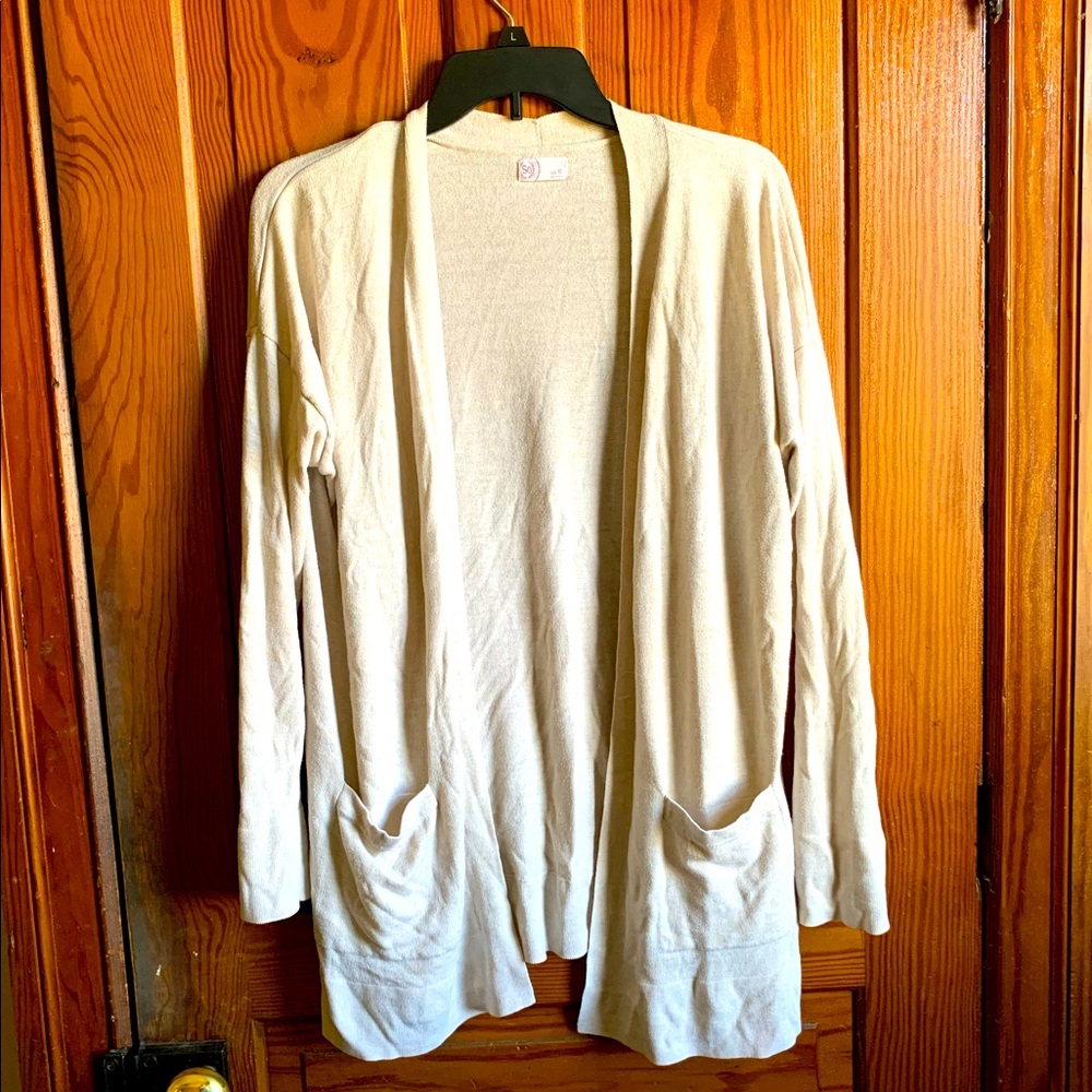 SO Juniors Tan Sweater w CrissCross on sides XL